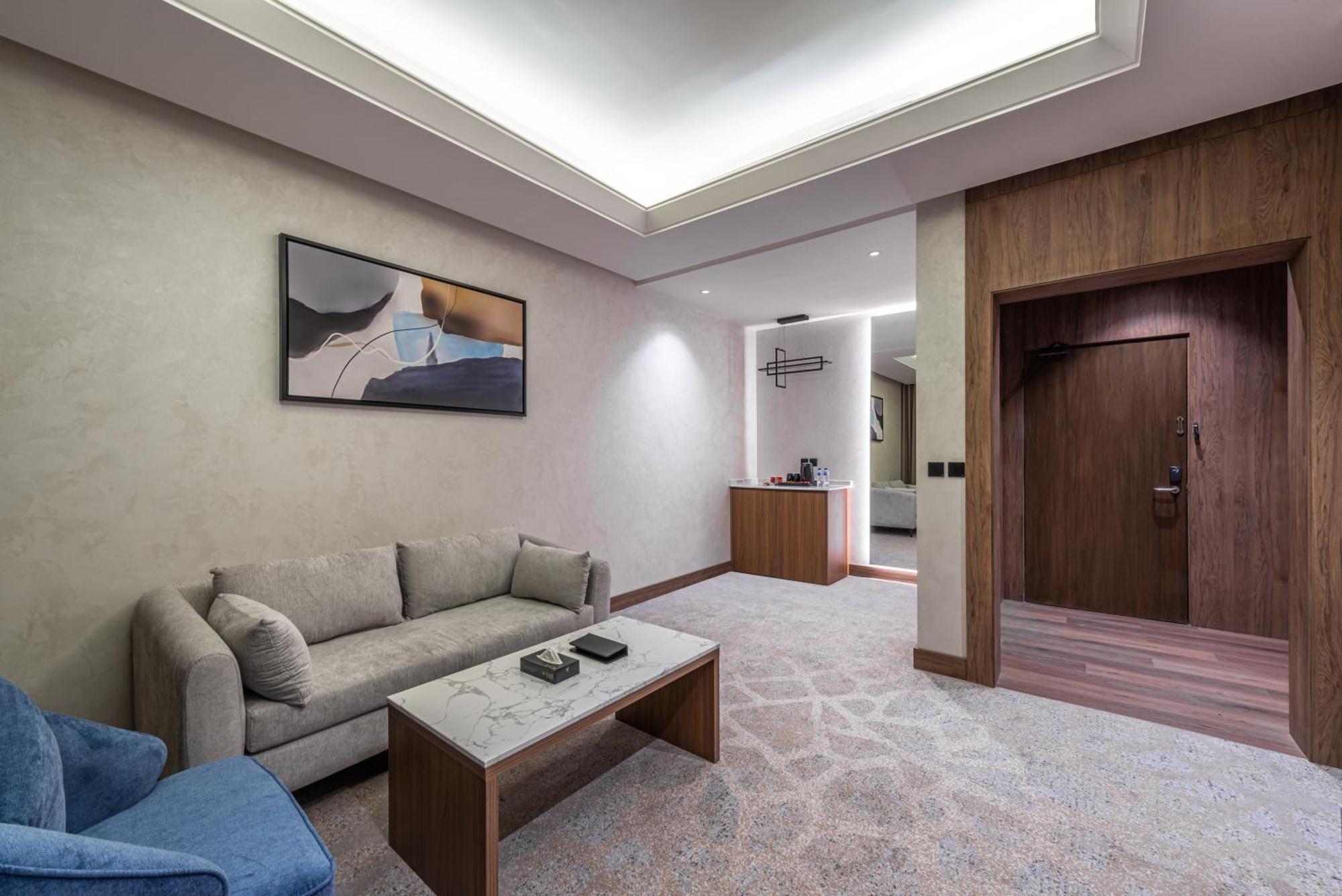 Voyage Hotel & Suites Riad Exterior foto