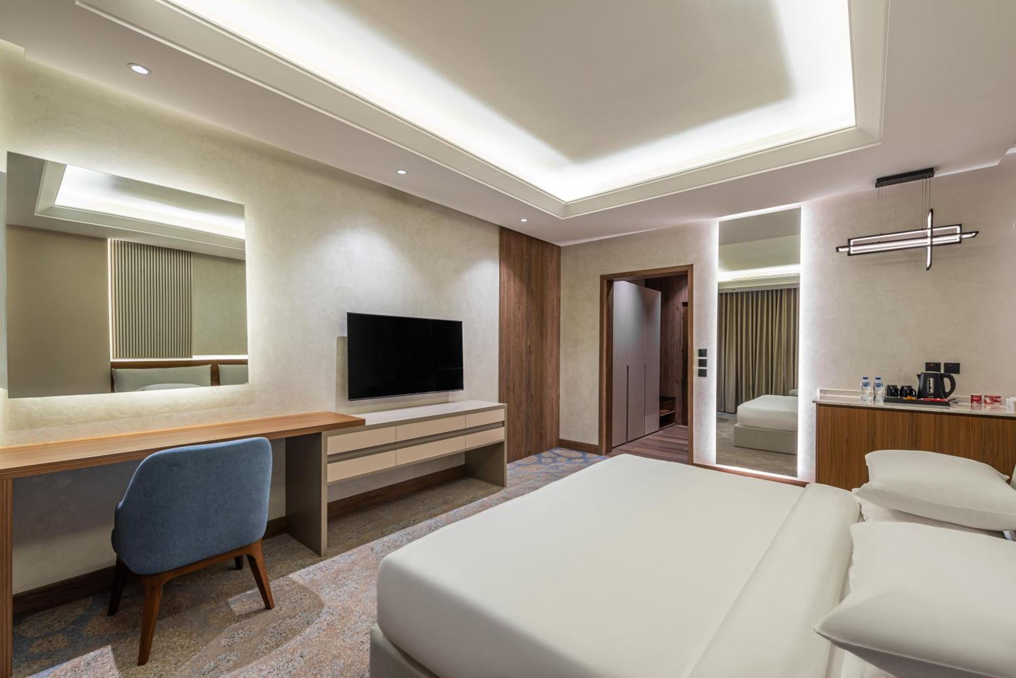 Voyage Hotel & Suites Riad Exterior foto