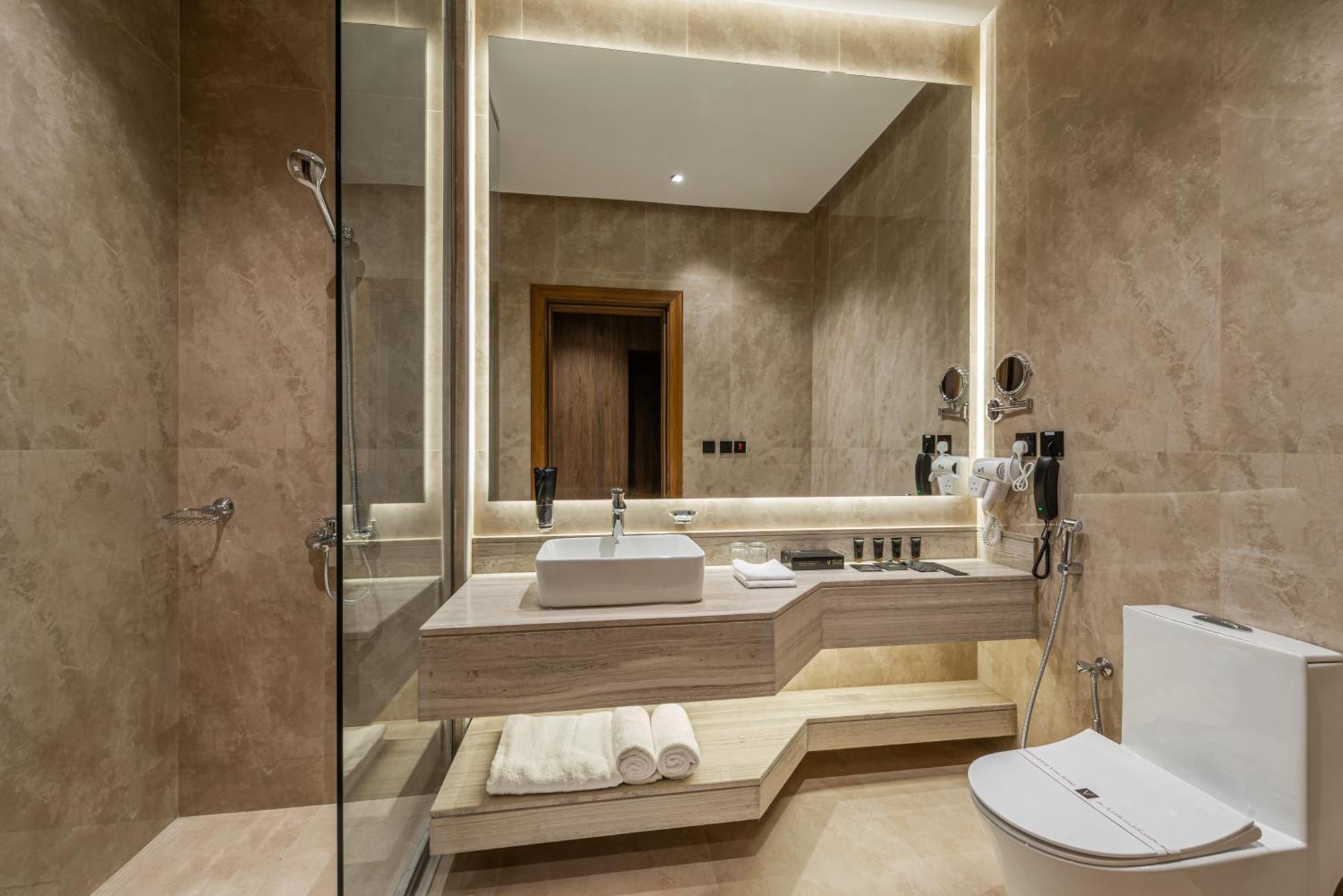 Voyage Hotel & Suites Riad Exterior foto