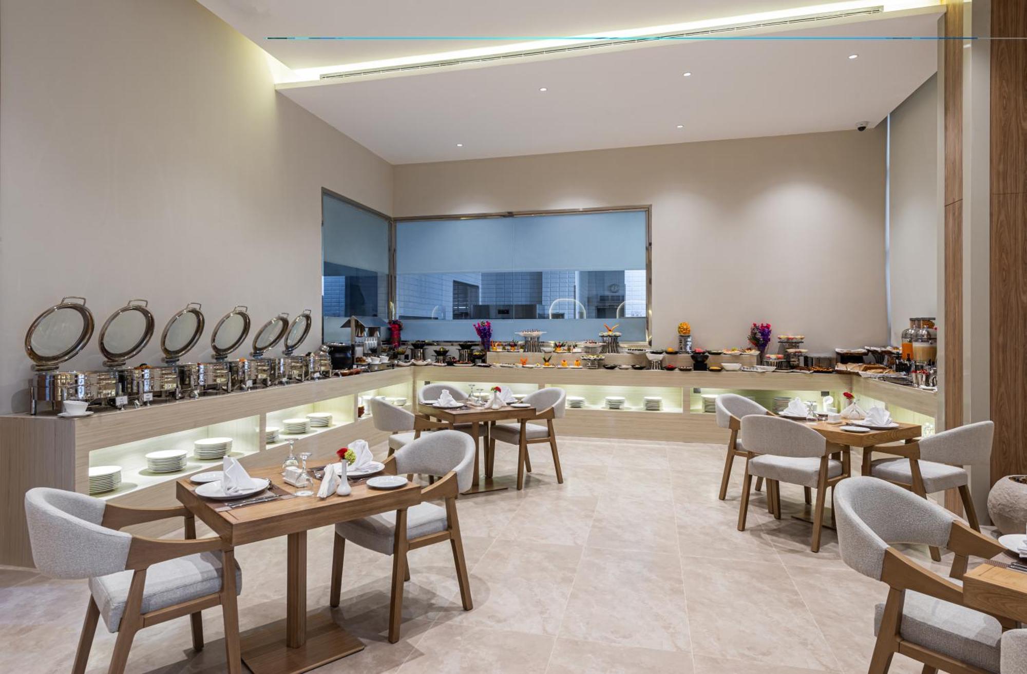 Voyage Hotel & Suites Riad Exterior foto
